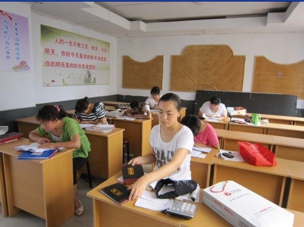 ����鿴��ϸ��Ϣ�����⣺ѧУ��� �Ķ�������5761